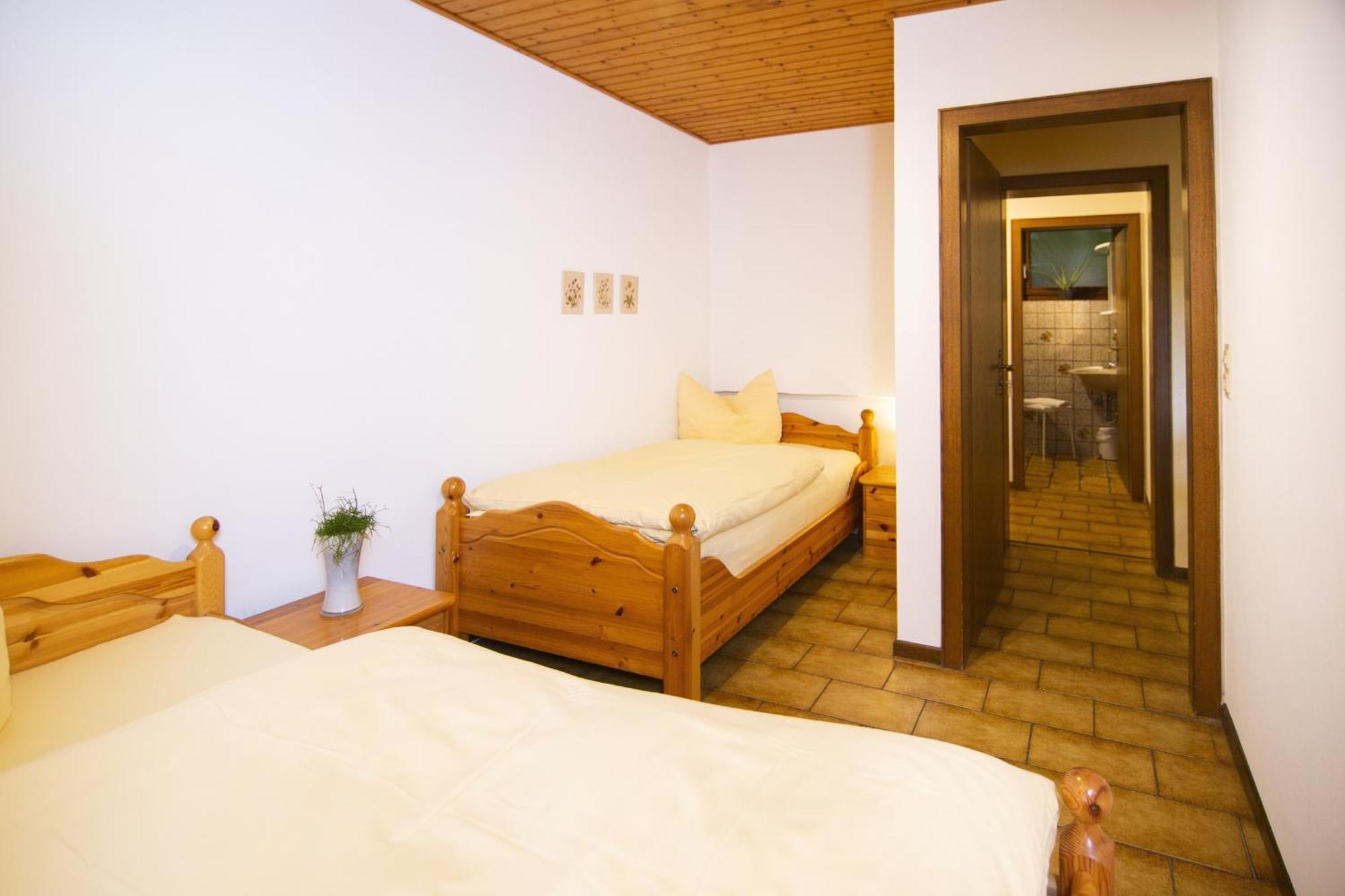 Ferienwohnung "Kirchblick" Im Ferienhaus Blumenhain Bad Wunnenberg Ngoại thất bức ảnh
