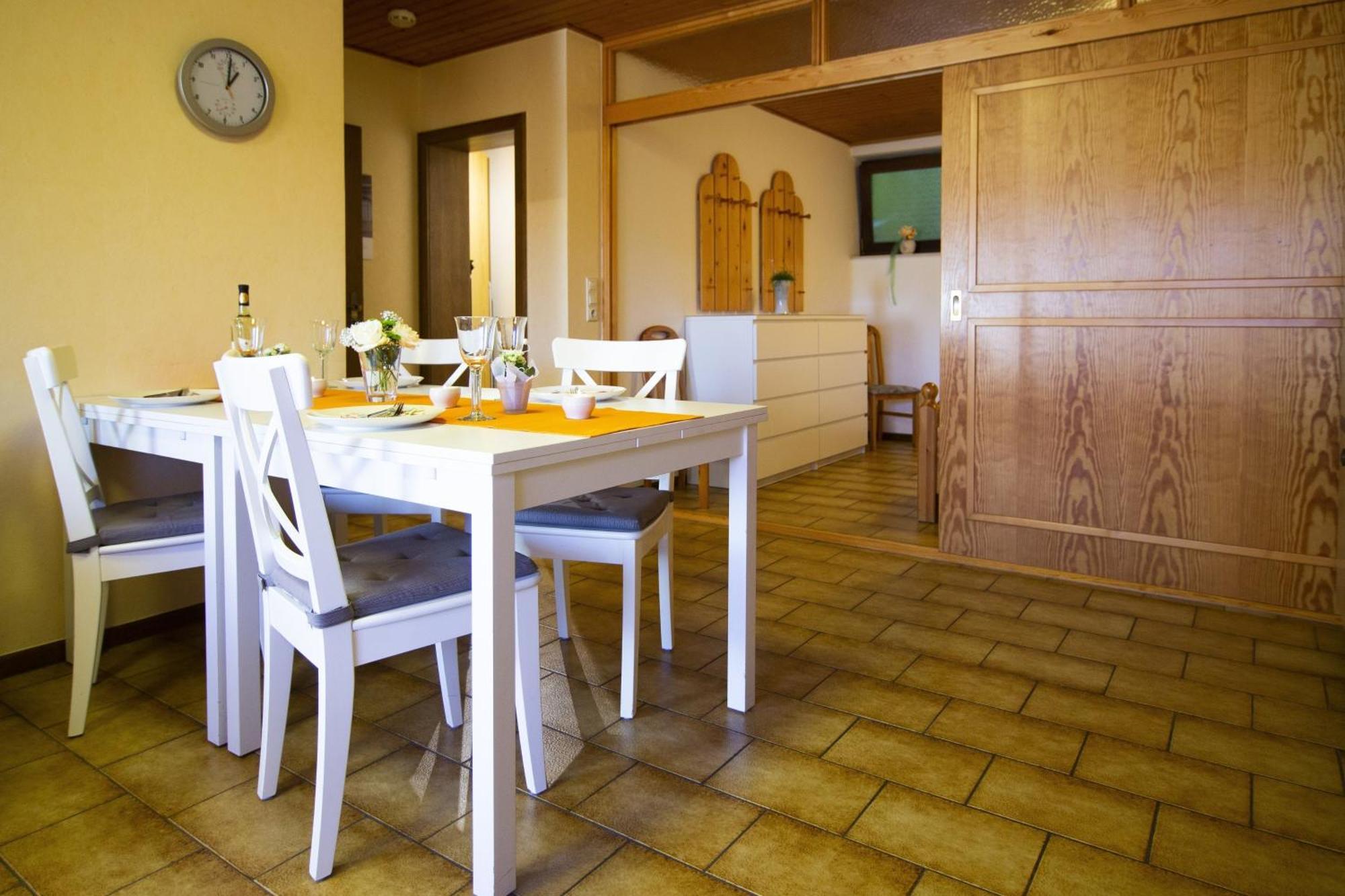 Ferienwohnung "Kirchblick" Im Ferienhaus Blumenhain Bad Wunnenberg Ngoại thất bức ảnh