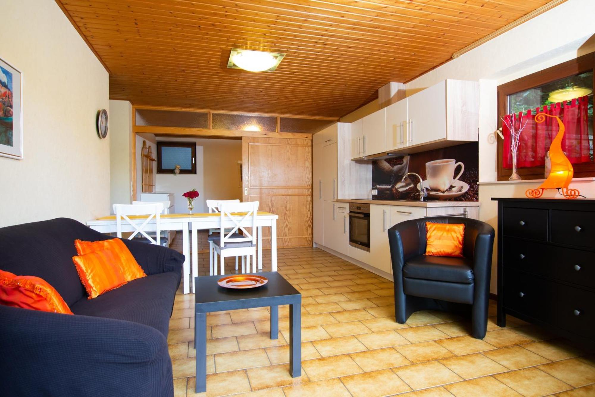 Ferienwohnung "Kirchblick" Im Ferienhaus Blumenhain Bad Wunnenberg Ngoại thất bức ảnh